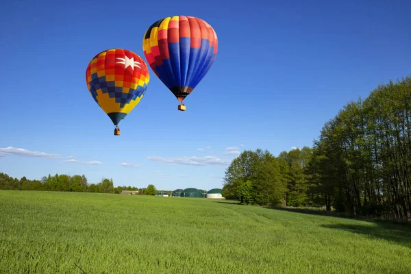 Romantisk Ballong Flyg Över Fälten — Stockfoto