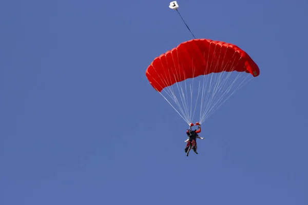 Parachutespringen Openlucht — Stockfoto