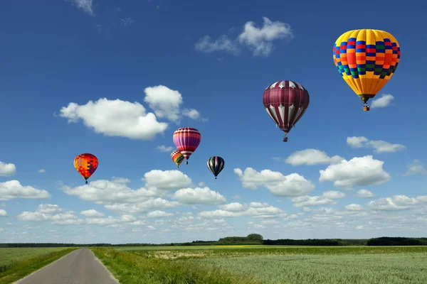 Festival Mit Luftballons Über Der Ebene — Stockfoto