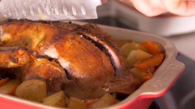 Kavrulmuş ördek kesme