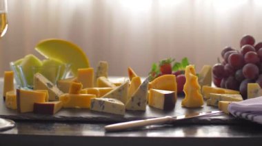 Peynir farklı romantik öğle yemeği. 