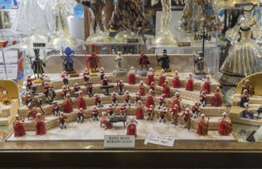 Oyuncaklar Orkestrası Murano cam yapılmıştır