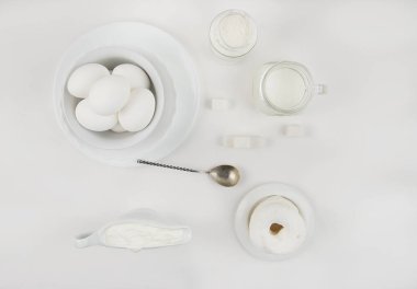 Tablo kompozisyon üzerinde yumurta