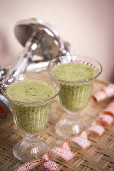 Sağlık ve kilo kaybı için smoothies