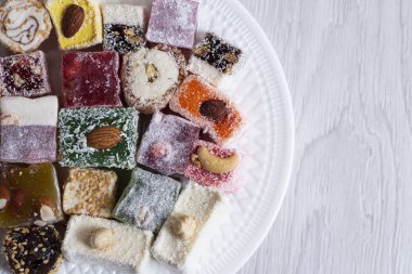 Oryantal geleneksel tatlılar ve çay