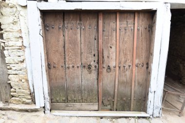 Eski ahşap bina veya ev kapı