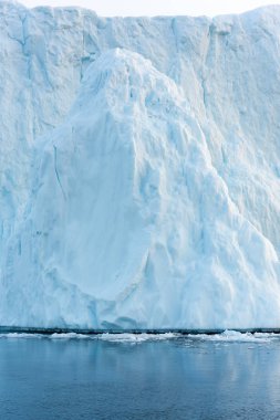 Grönland Kuzey Buz Denizi üzerinde Arctic buzdağları