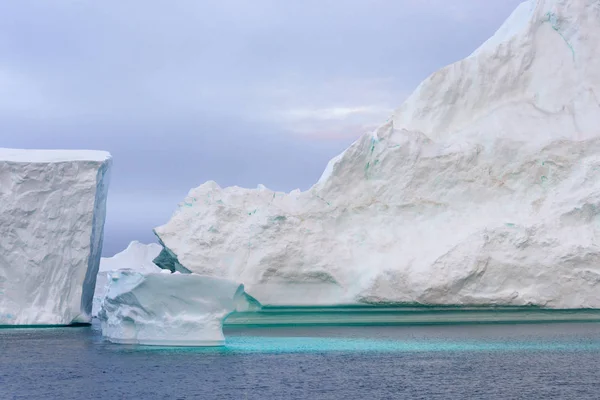 北極海のグリーンランドの北極の氷山 — ストック写真