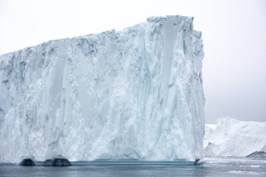 Grönland Kuzey Buz Denizi üzerinde Arctic buzdağları