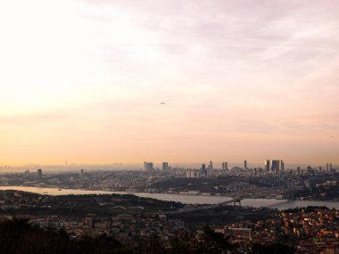 Istanbul Boğaz manzaralı gün batımında