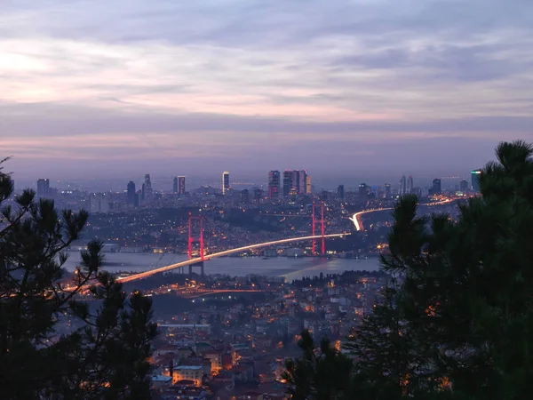 Istanbul Boğaz Manzaralı Gün Batımında — Stok fotoğraf