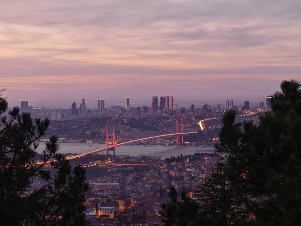 Istanbul Boğaz Manzaralı Gün Batımında — Stok fotoğraf