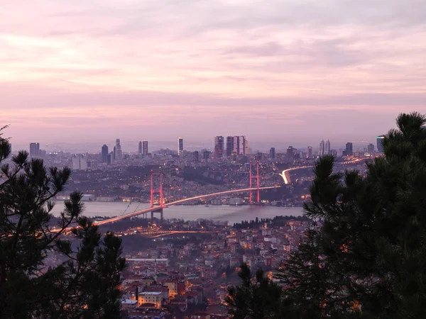 Istanbul Boğaz Manzaralı Gün Batımında — Stok fotoğraf