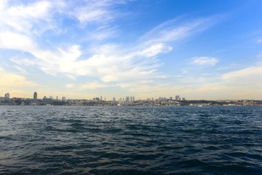 Istanbul Boğaz'ın peyzaj gün batımında