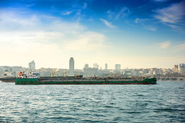 Istanbul'da günbatımı turuncu renk