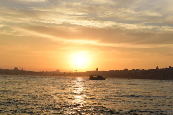 Orangefarbener Sonnenuntergang Istanbul — Stockfoto