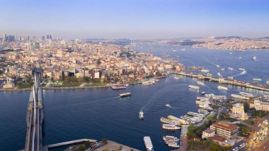 Gün batımında İstanbul'un havadan görünümü