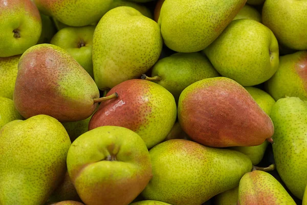 yeşil armut famers Market