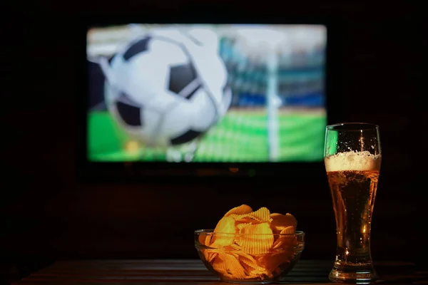 kasırga sonra düşmüş bir ağaç