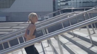 merdivenlerde koşma runner atlet