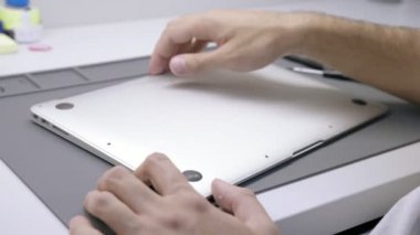 Mühendis su hasar laptop tamir