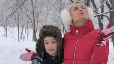 Kadın ve çocuk düşen zevk kar