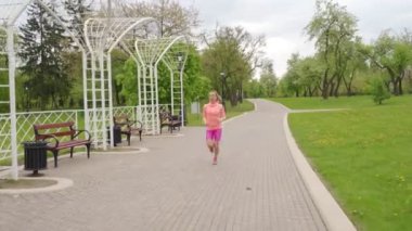 Runner - kadın açık havada çalışan, eğitim, kilo kaybı kavramı.