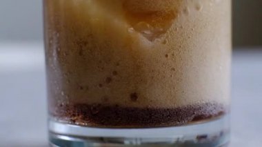 Dökme cola ve pepsi cam - makro çekim