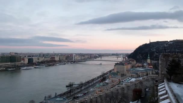 Panoramic view of Danube River and Citadella from Budai Var, Budapest, Hungary — Stock Video