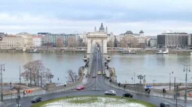 Panoramik Tuna Nehri ve Szechenyi Lanchid, Budapeşte, Macaristan