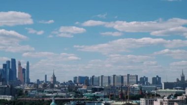 Moskova 'nın modern bölümünün panoramik manzarası, Rusya 'nın başkenti. Güneşli gün