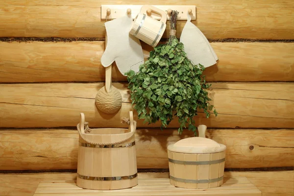 Sauna iç geleneksel sauna ve banyo aksesuarları.
