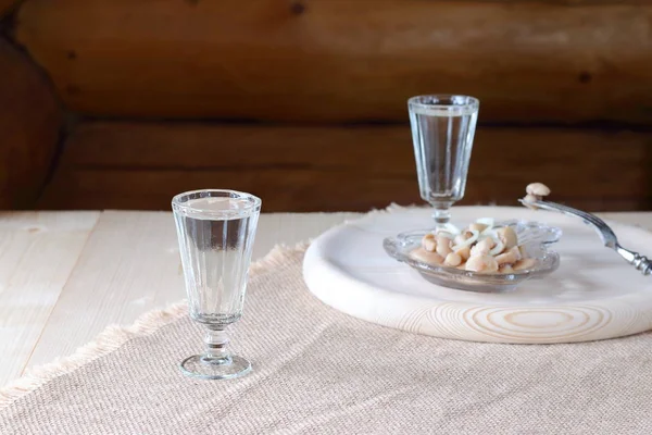 Egy Üveg Vodka Egy Snack Gomba — Stock Fotó