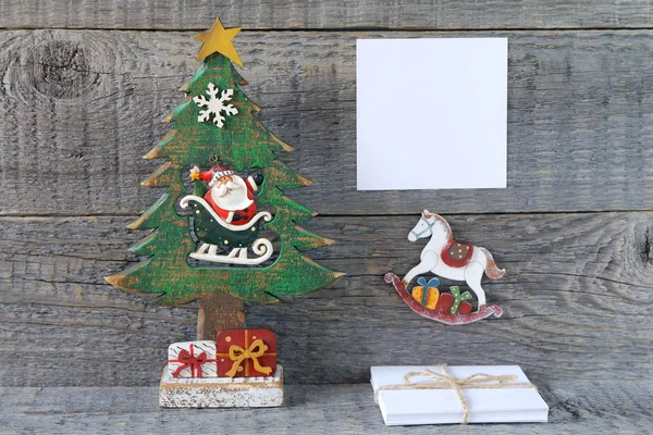 Samenstelling Van Kerstmis Nieuwjaar Heldere Decoraties Gemaakt Van Multiplex Een — Stockfoto