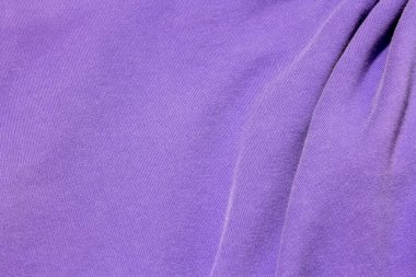 Bu Mor kumaşın bir fotoğrafı.