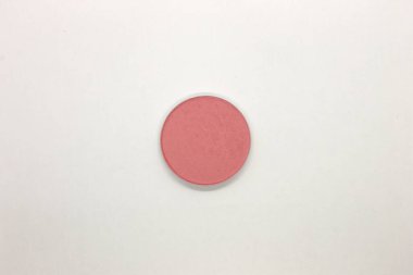 Beyaz arka planda izole edilmiş mercan yüzlü kızarıklık.