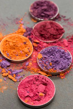 Turuncu, Pembe, Mor, Eflatun ve Kırmızı Siyah arka planda Eshelhadow ezildi