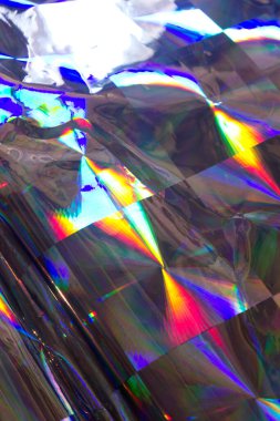 Bu gümüş metalik ambalaj kağıdı arka planının fotoğrafı.