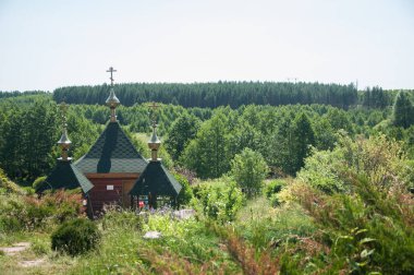Hıristiyan kilise kubbe ve mavi gökyüzü