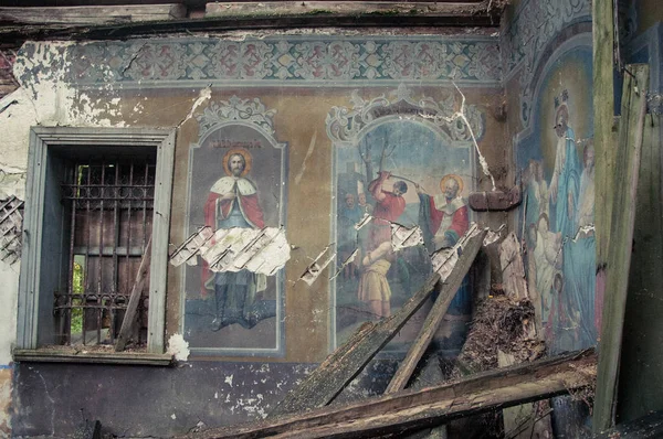 Verlassene Orthodoxe Kirche Mit Fresko — Stockfoto