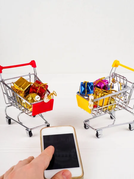 Einkaufswagen Für Supermarkt Und Handy Das Konzept Des Online Shoppings — Stockfoto