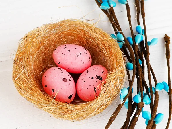 Pink Easter Eggs Nest White Wooden Background Copy Space — Stock Photo, Image