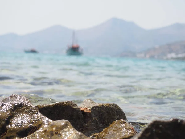 Een Schip Aan Horizon Een Schip Zee Ver Weg — Stockfoto