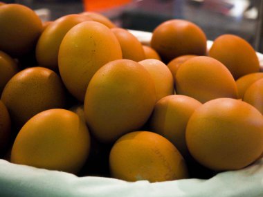 fazla yumurta bir kase ev