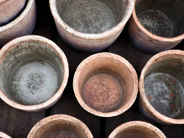 Empty ceramic brown flower pots — Stock Photo, Image