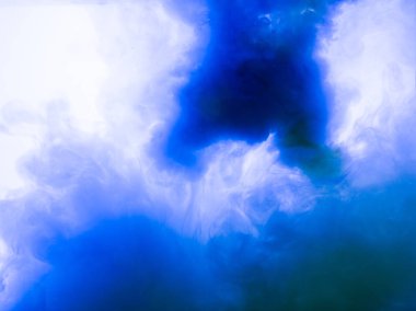 Çoklu Renkli Ateş Alevi Özeti. Mistik renkli bir duman. Renkli çizgileri olan bulanık, parlak bir soyutlama. Sihir, Doku Resmi