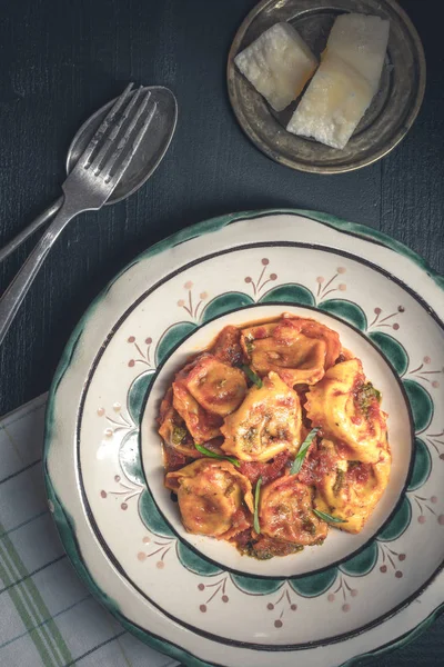 Fresh Homemade Tortellini Tomato Sauce Mozzarella Cheese Rustic Plate — Stock Photo, Image