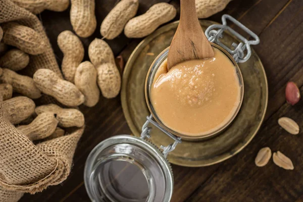 Ev yapımı fıstık ezmesi cam sağlıklı kahvaltı Vejetaryen yiyecekler kavram olarak