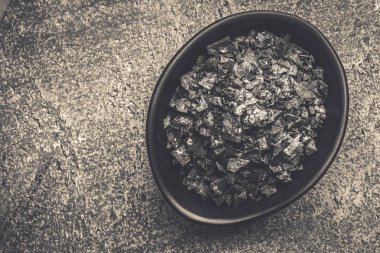 Koyu Doku Arka Planda Siyah Tuz Kristalleri