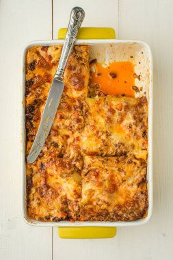 Sığır, Peynir ve Domates ile Lazanya Bolonya